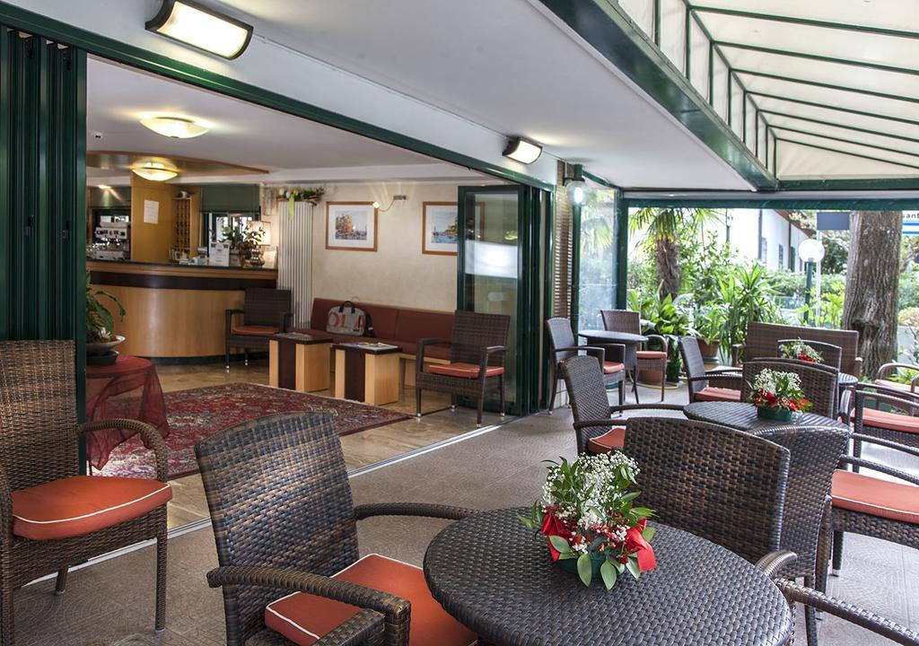 Hotel Verdemare Римини Экстерьер фото