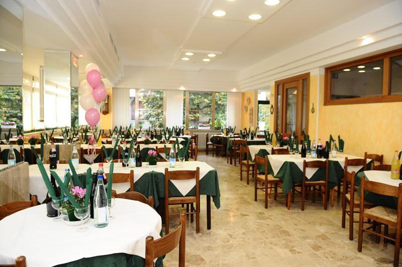 Hotel Verdemare Римини Экстерьер фото